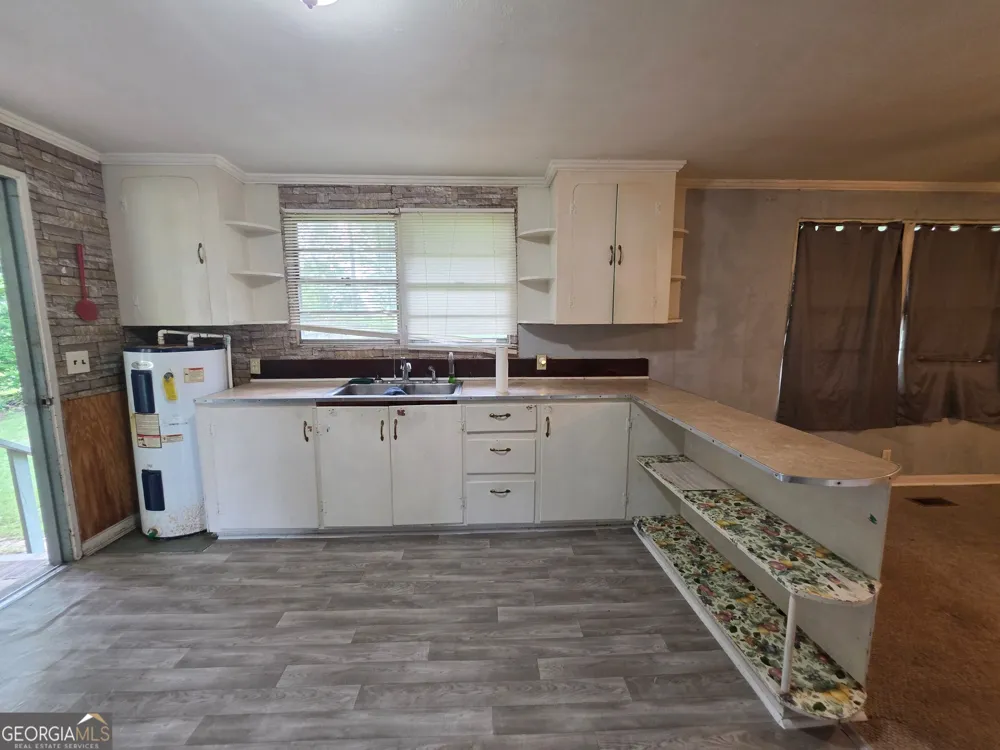 1056 Tommy Purvis Jr RD Reynolds, GA 31076