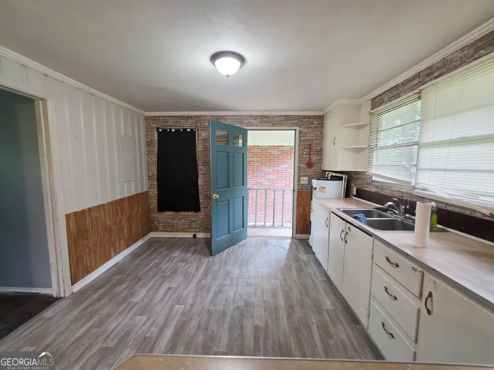 1056 Tommy Purvis Jr RD Reynolds, GA 31076