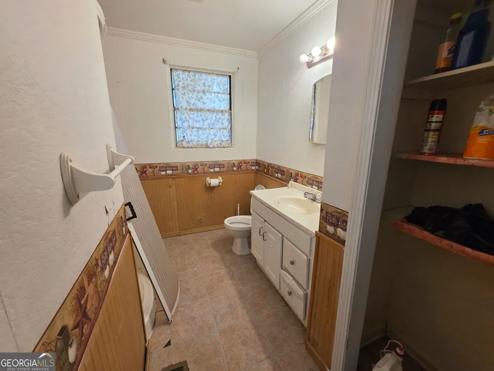 1056 Tommy Purvis Jr RD Reynolds, GA 31076