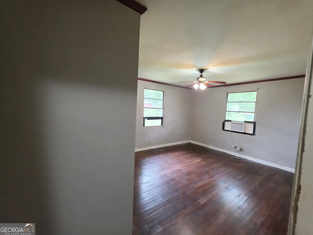 1056 Tommy Purvis Jr RD Reynolds, GA 31076