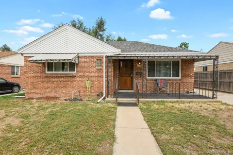 2656 Pontiac Street