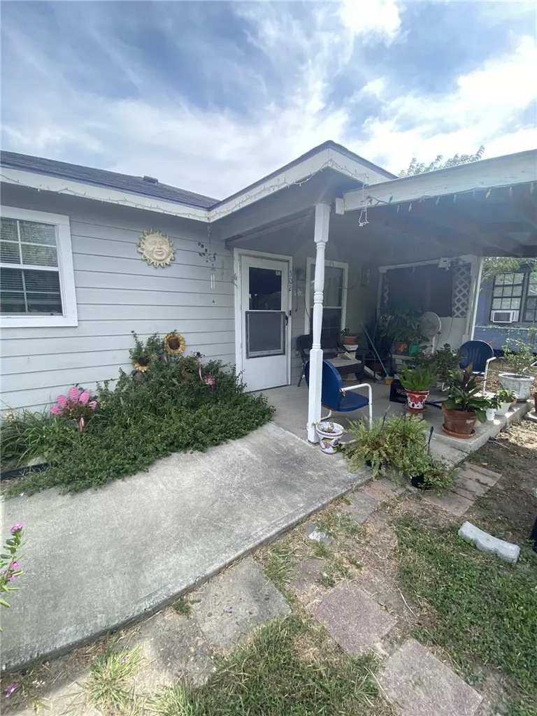 502 Gardenia Street Alice, TX 78332