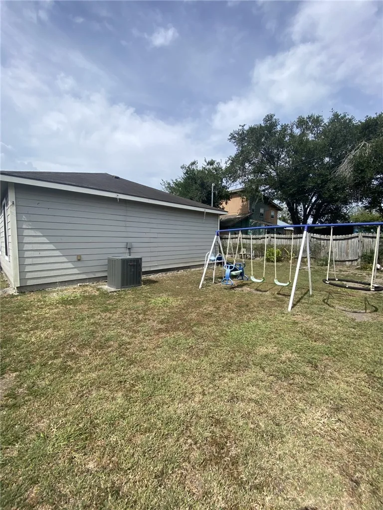 502 Gardenia Street Alice, TX 78332