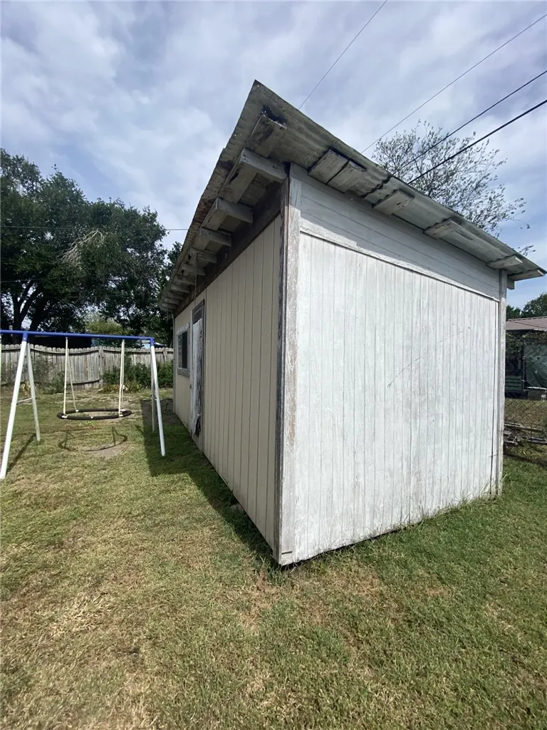 502 Gardenia Street Alice, TX 78332