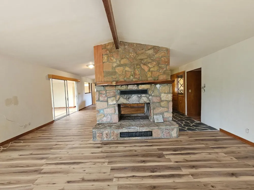 51711 S Ponderosa Way Oakhurst, CA 93644