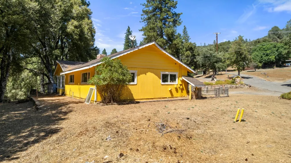 51711 S Ponderosa Way Oakhurst, CA 93644