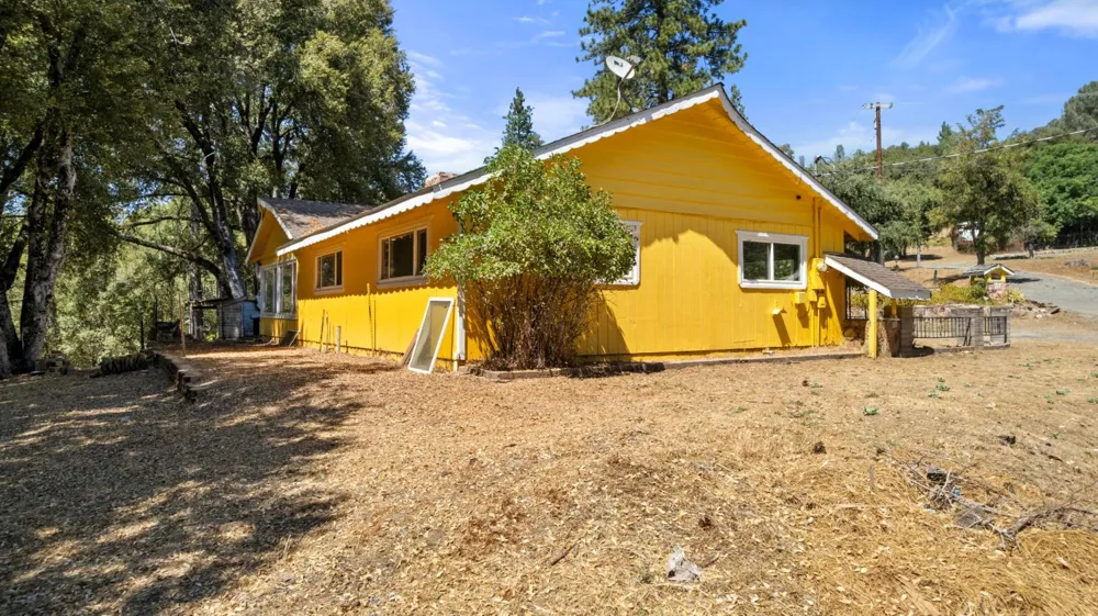 51711 S Ponderosa Way Oakhurst, CA 93644