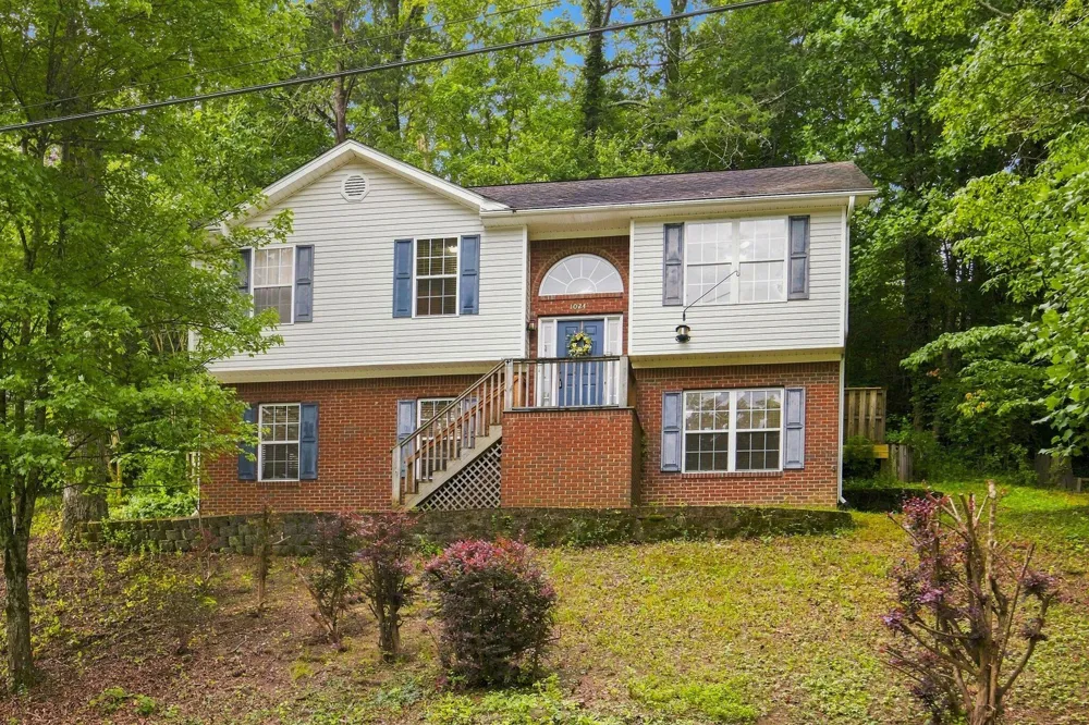 1024 Lower Mill Road Hixson, TN 37343