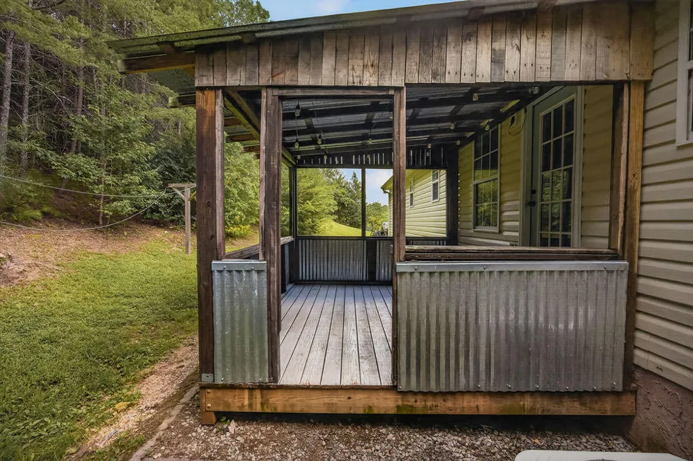 908 Clay Hill Drive Soddy Daisy, TN 37379
