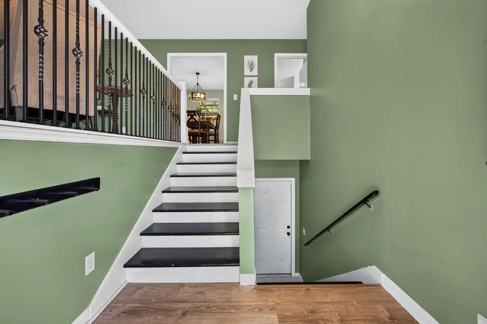 908 Clay Hill Drive Soddy Daisy, TN 37379