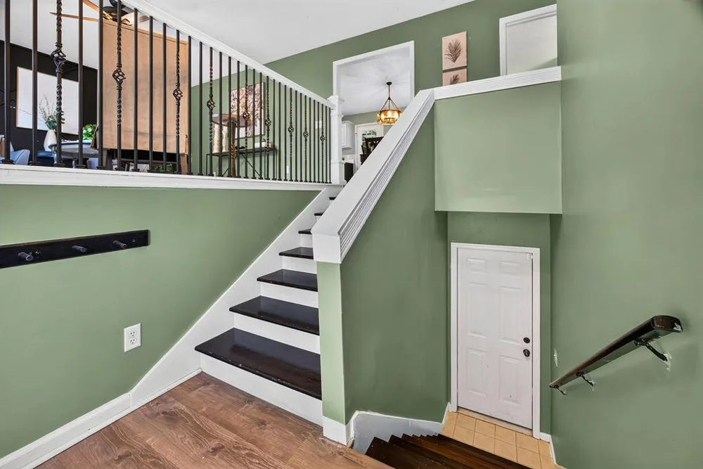 908 Clay Hill Drive Soddy Daisy, TN 37379