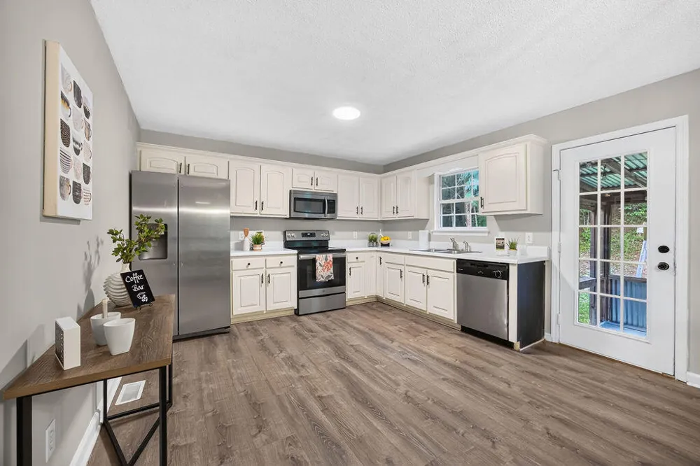 908 Clay Hill Drive Soddy Daisy, TN 37379