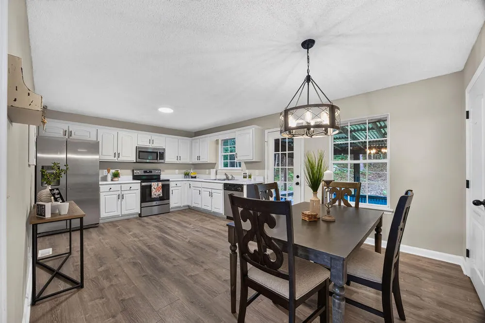 908 Clay Hill Drive Soddy Daisy, TN 37379