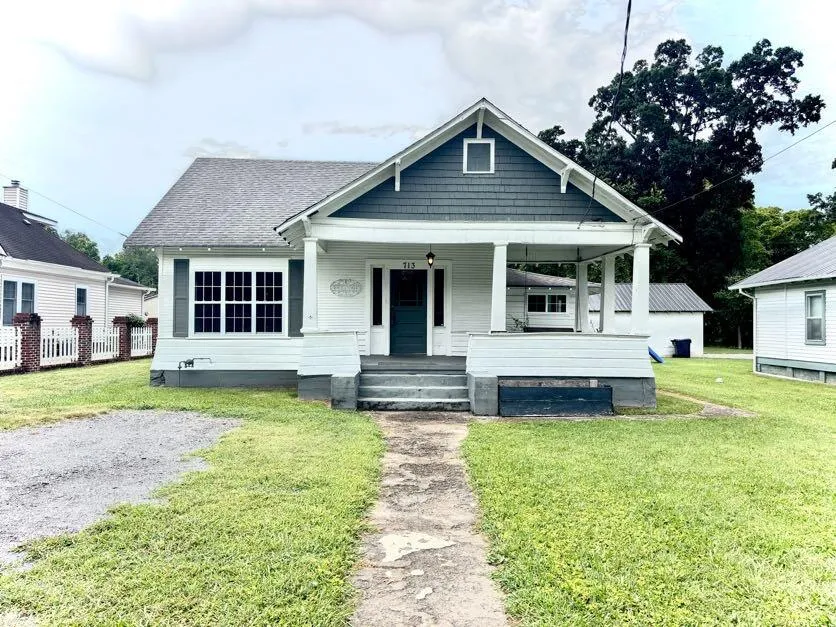 713 Cove Road Chickamauga, GA 30707