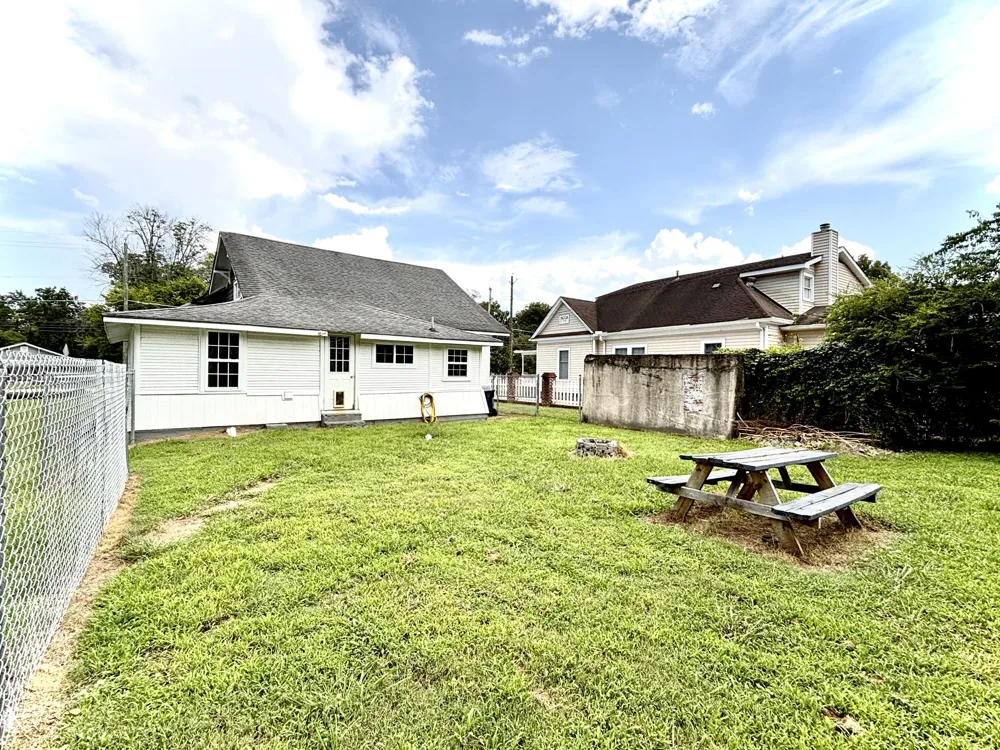 713 Cove Road Chickamauga, GA 30707