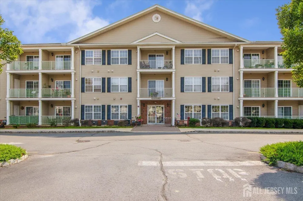 111 Liddle Avenue Edison, NJ 08837