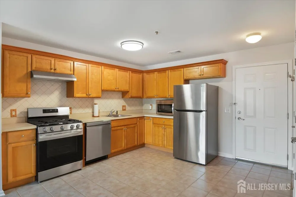 111 Liddle Avenue Edison, NJ 08837