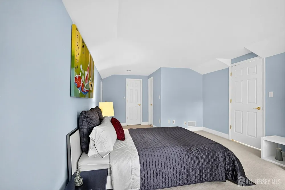 167 Sayre Drive Plainsboro, NJ 08540