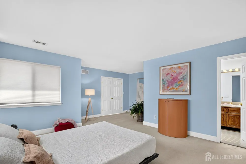 167 Sayre Drive Plainsboro, NJ 08540
