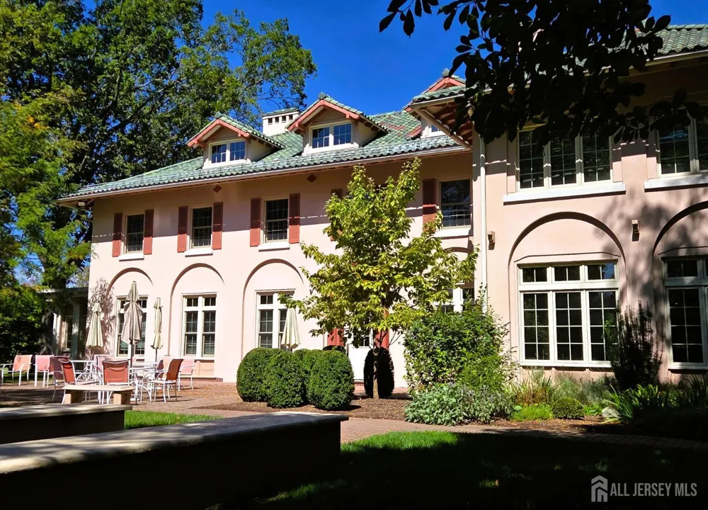 167 Sayre Drive Plainsboro, NJ 08540