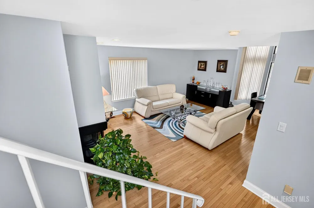167 Sayre Drive Plainsboro, NJ 08540