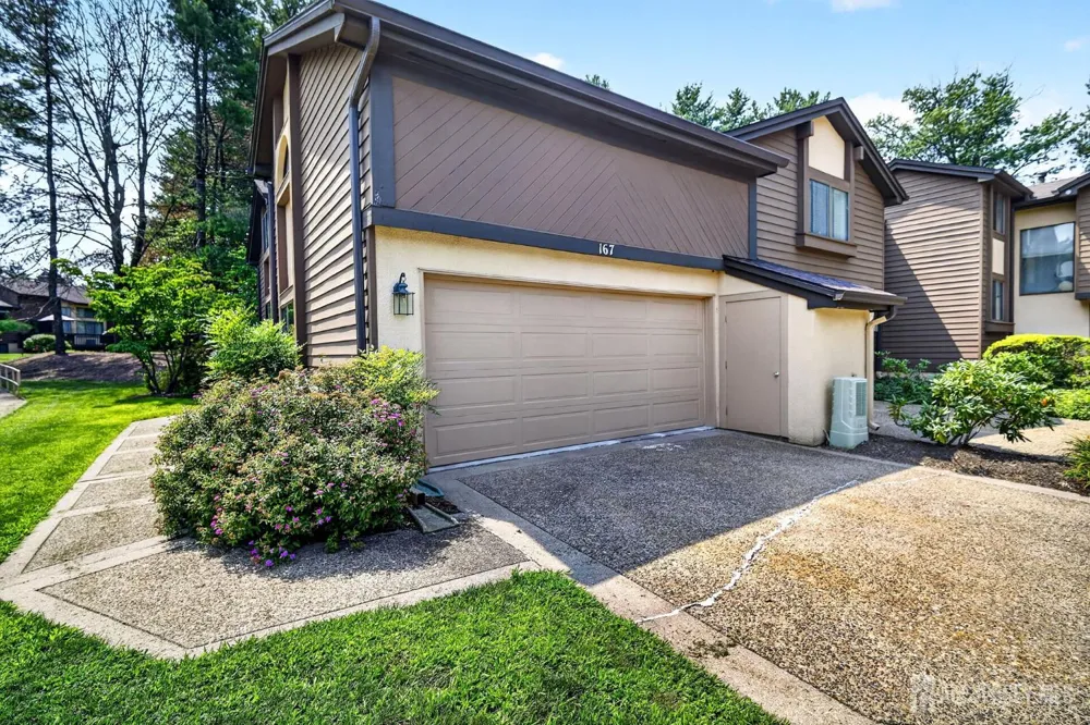 167 Sayre Drive Plainsboro, NJ 08540