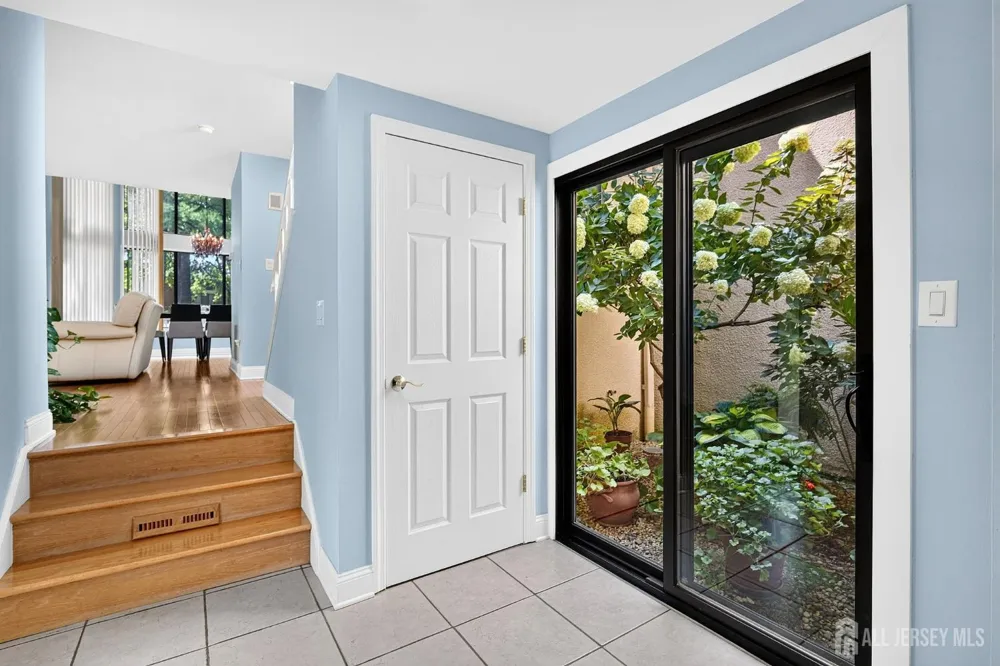 167 Sayre Drive Plainsboro, NJ 08540