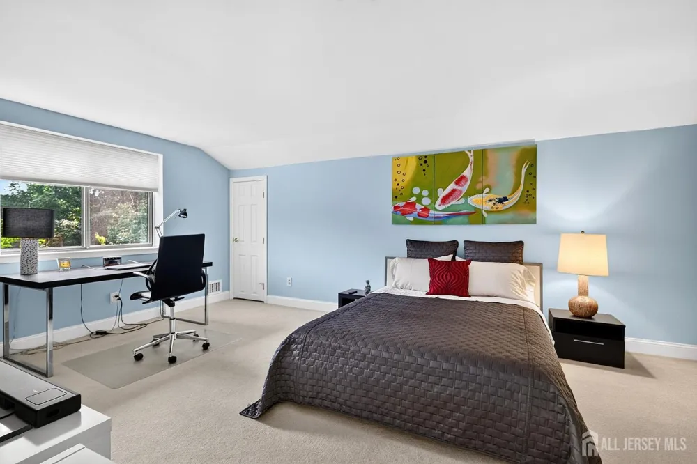 167 Sayre Drive Plainsboro, NJ 08540