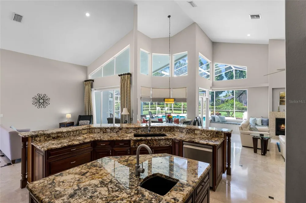 2031 WILLOW LAUREN LANE #L Windermere, FL 34786