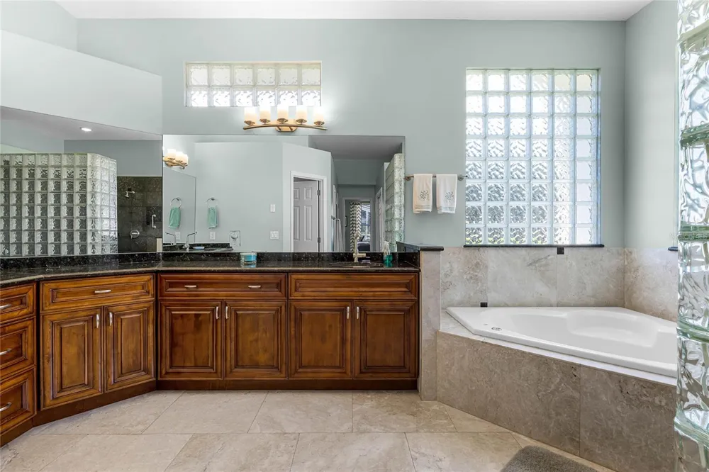 2031 WILLOW LAUREN LANE #L Windermere, FL 34786