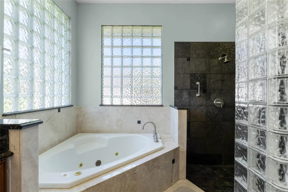 2031 WILLOW LAUREN LANE #L Windermere, FL 34786