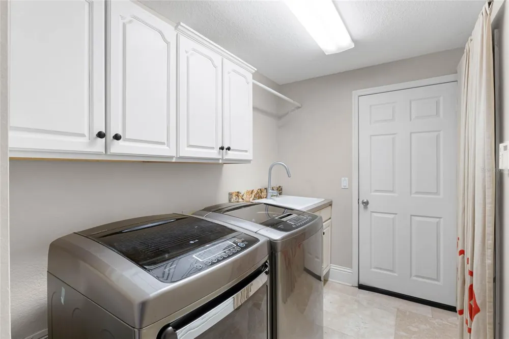 2031 WILLOW LAUREN LANE #L Windermere, FL 34786