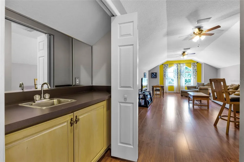 2031 WILLOW LAUREN LANE #L Windermere, FL 34786