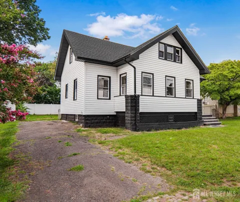 16 Lincoln Avenue