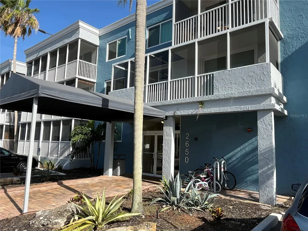 2650 COCONUT BAY LN LANE #532 Sarasota, FL 34237