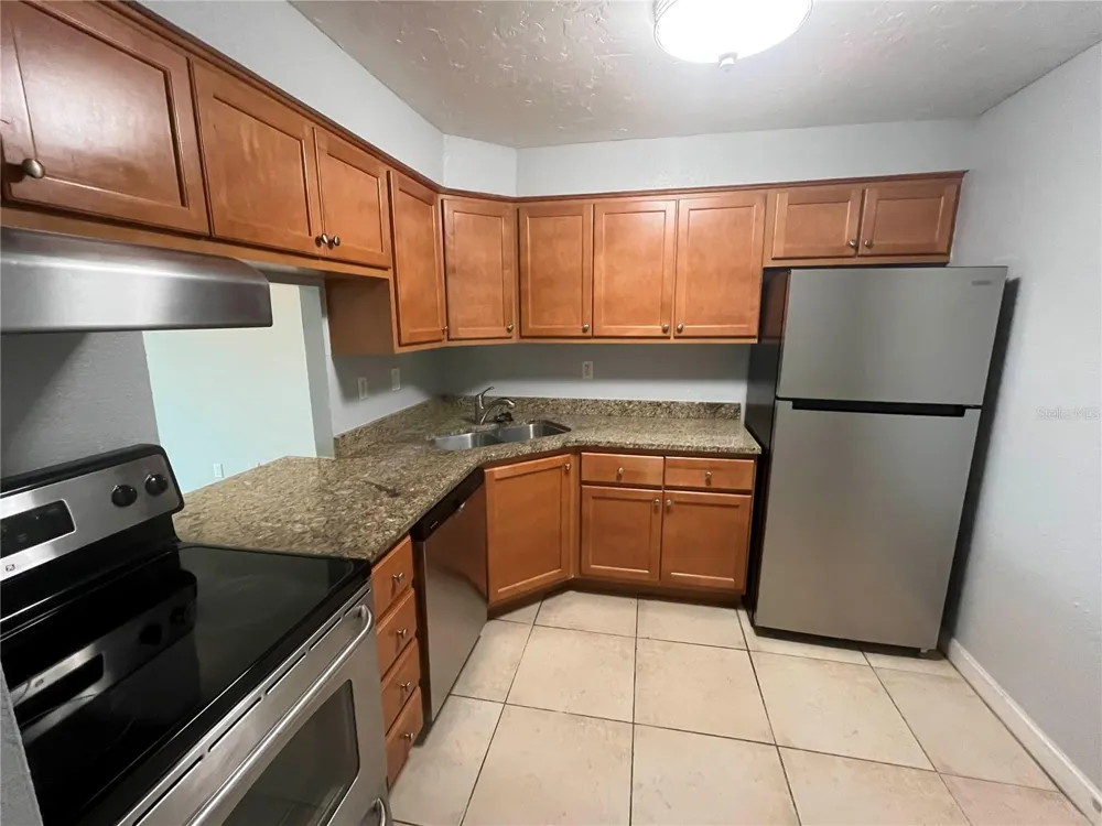 2650 COCONUT BAY LN LANE #532 Sarasota, FL 34237