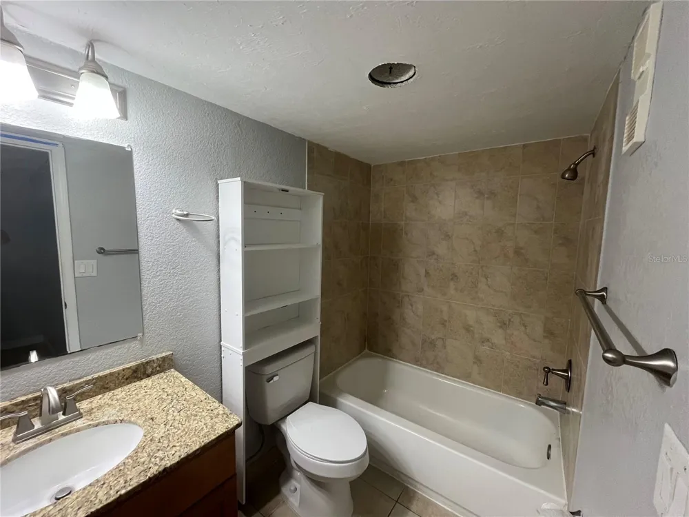 2650 COCONUT BAY LN LANE #532 Sarasota, FL 34237