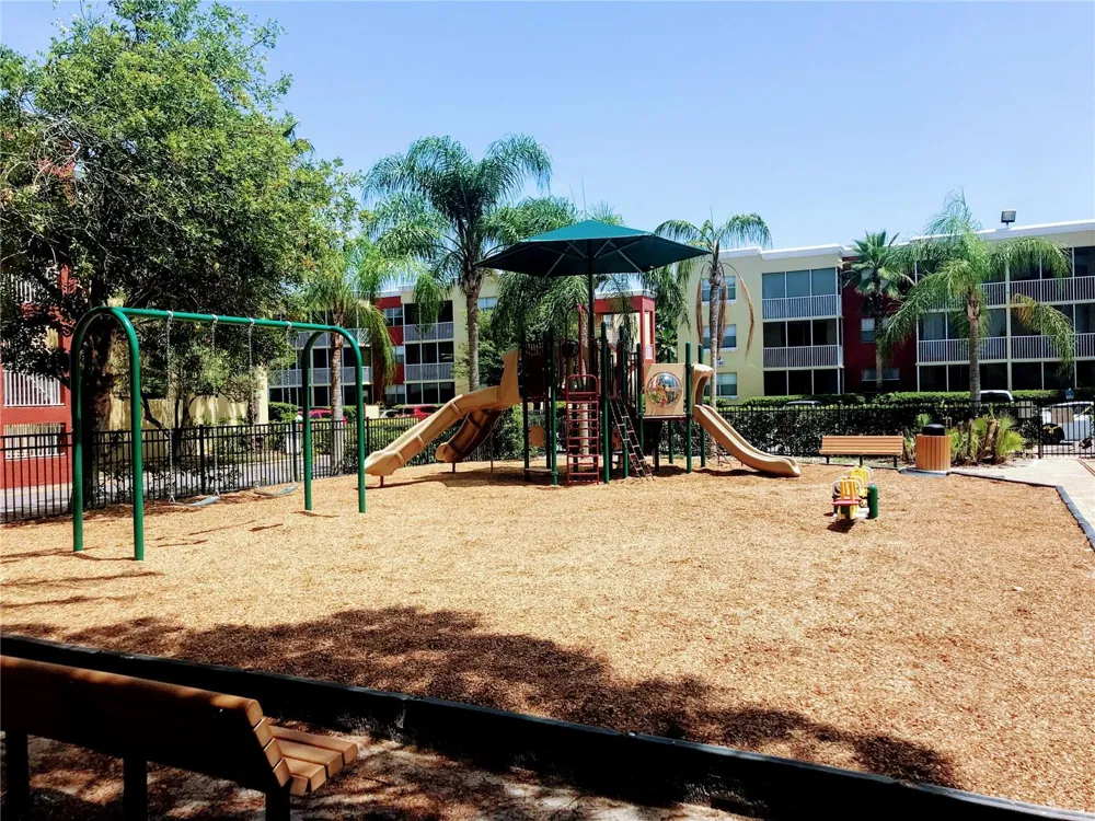2650 COCONUT BAY LN LANE #532 Sarasota, FL 34237