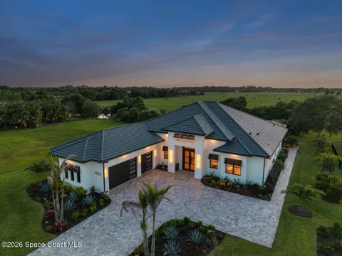 1023 W Polo Grounds Drive