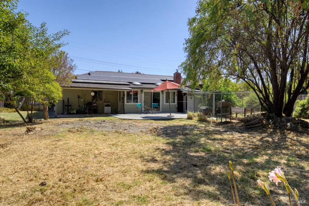 3570 Leland Lane Ukiah, CA 95482