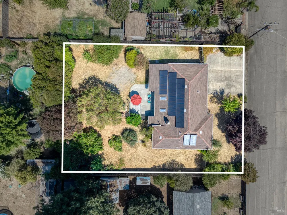 3570 Leland Lane Ukiah, CA 95482