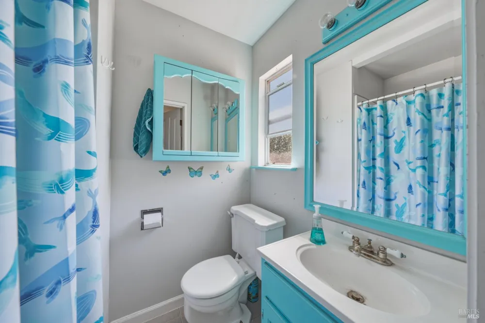 3570 Leland Lane Ukiah, CA 95482
