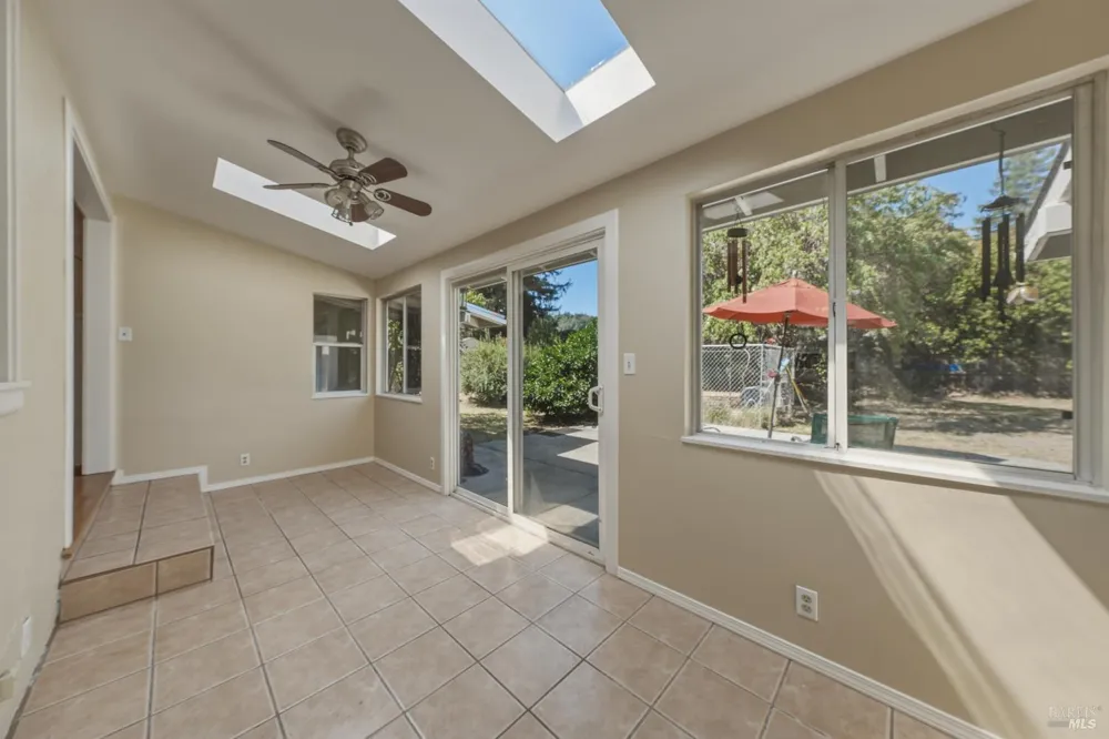 3570 Leland Lane Ukiah, CA 95482