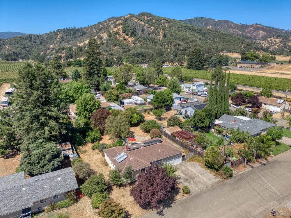 3570 Leland Lane Ukiah, CA 95482