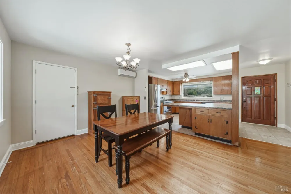 3570 Leland Lane Ukiah, CA 95482