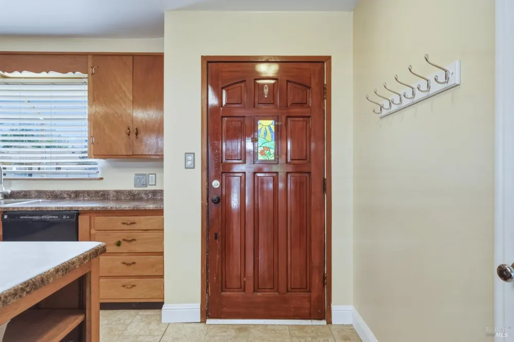 3570 Leland Lane Ukiah, CA 95482
