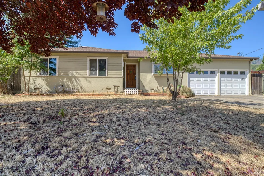 3570 Leland Lane Ukiah, CA 95482