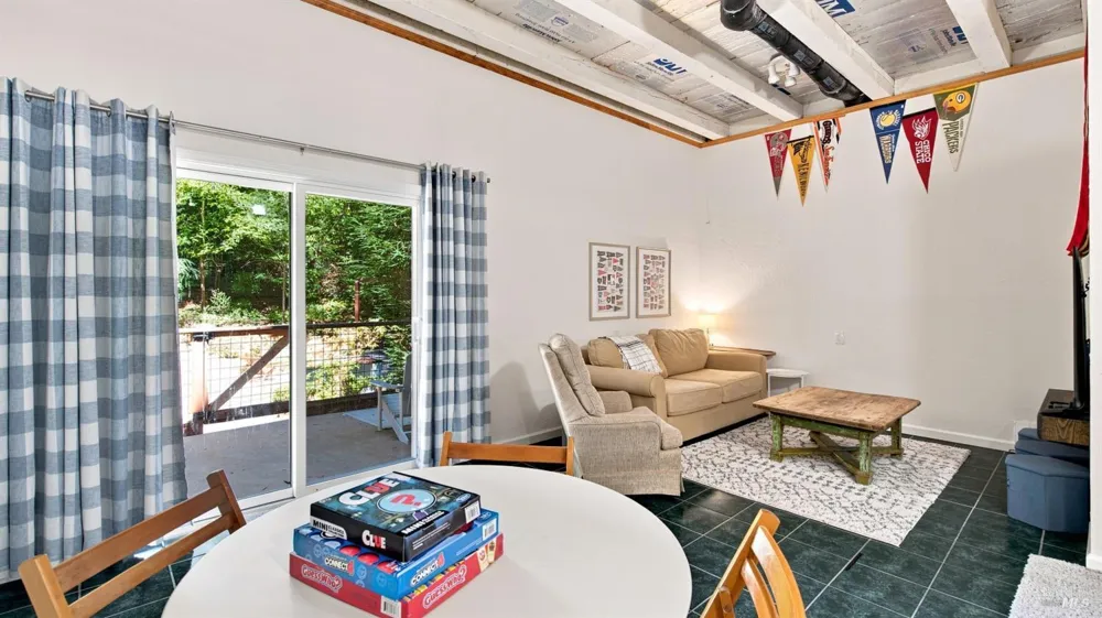 19614 Redwood Drive Monte Rio, CA 95462
