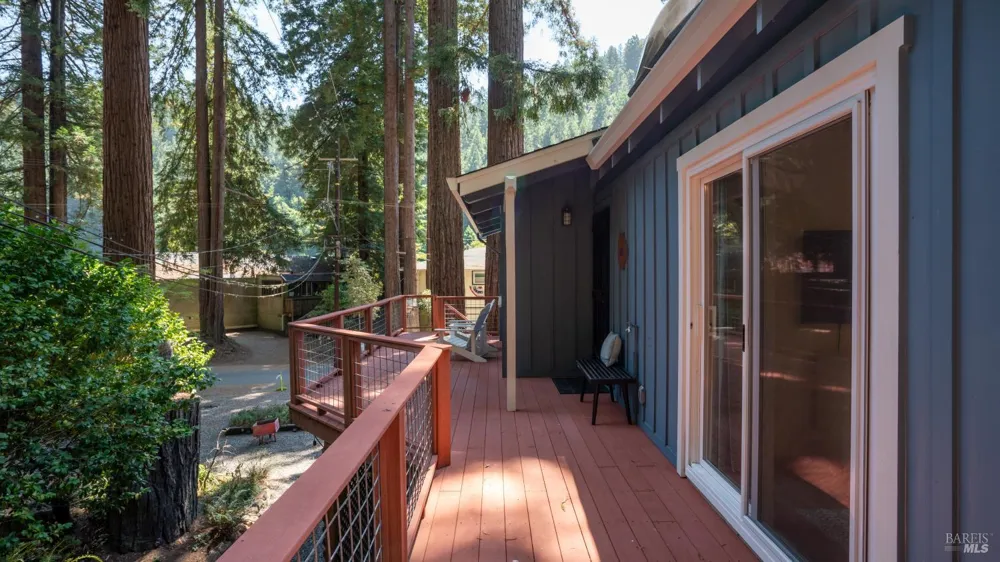19614 Redwood Drive Monte Rio, CA 95462