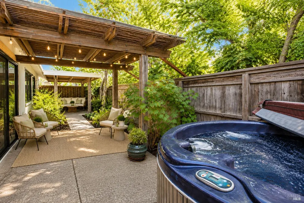 Address Not Shown St. Helena, CA 94574